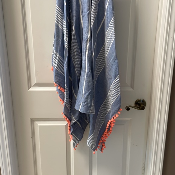 Swim coverup size large - Picture 2 of 4